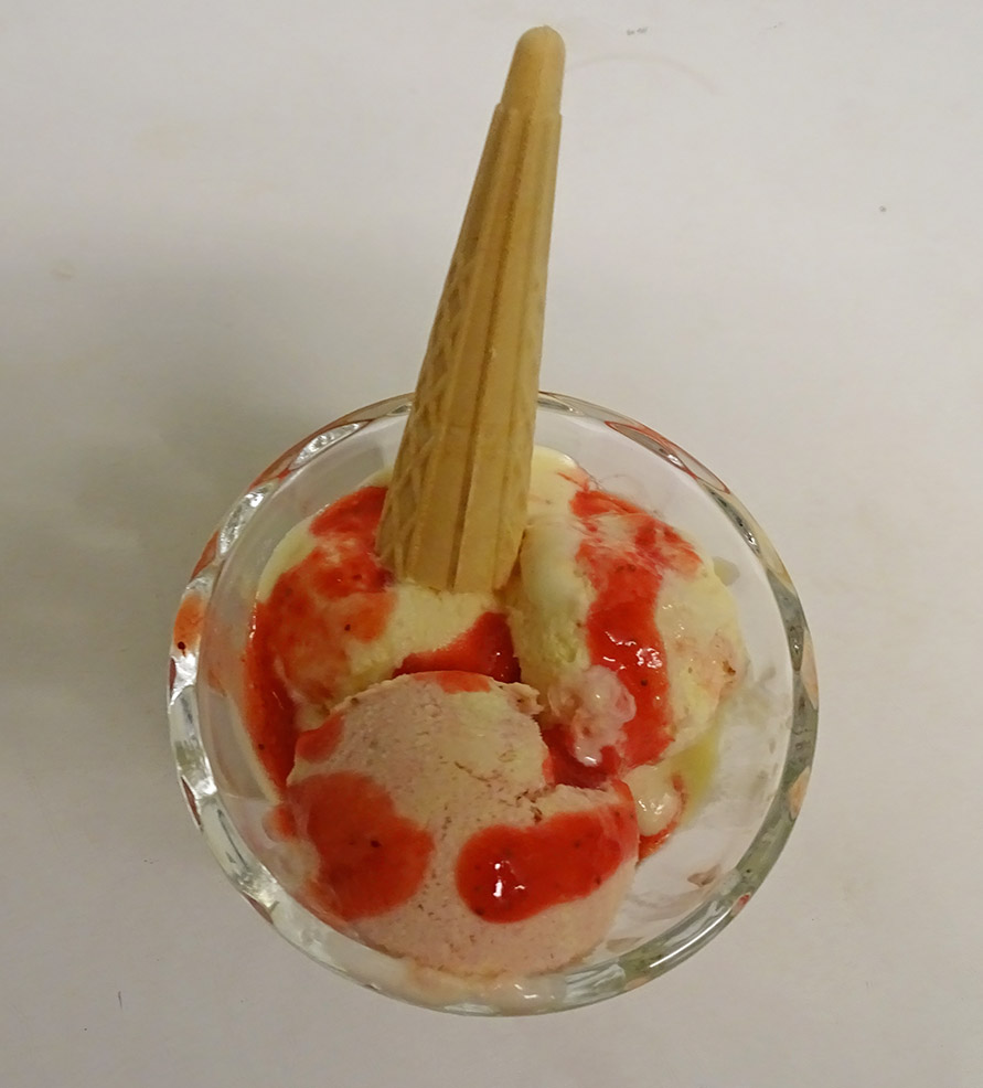 Day 12 of 30 days with Strawberry: Make two-tone strawberry ice-cream