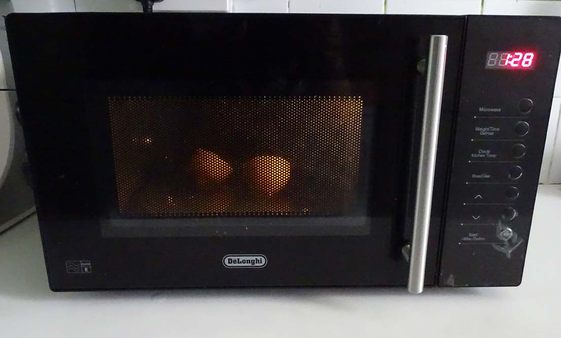 Day 1 of 30 Days With Lemon: Freshen Microwave Oven Using Lemon