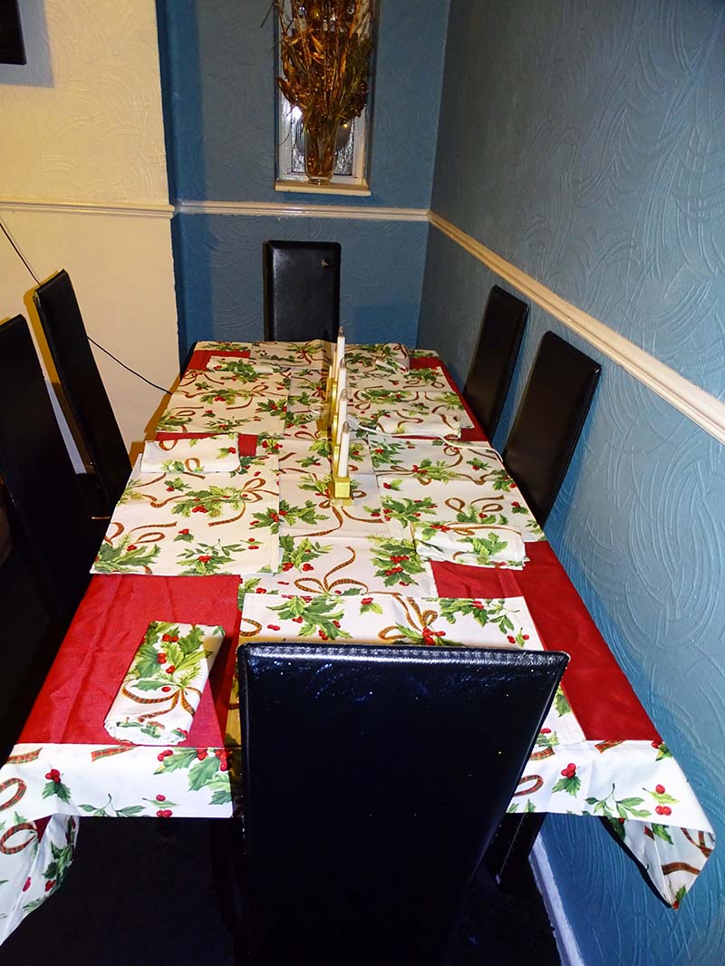 It’s starting to look a lot like Christmas with dining table cloth