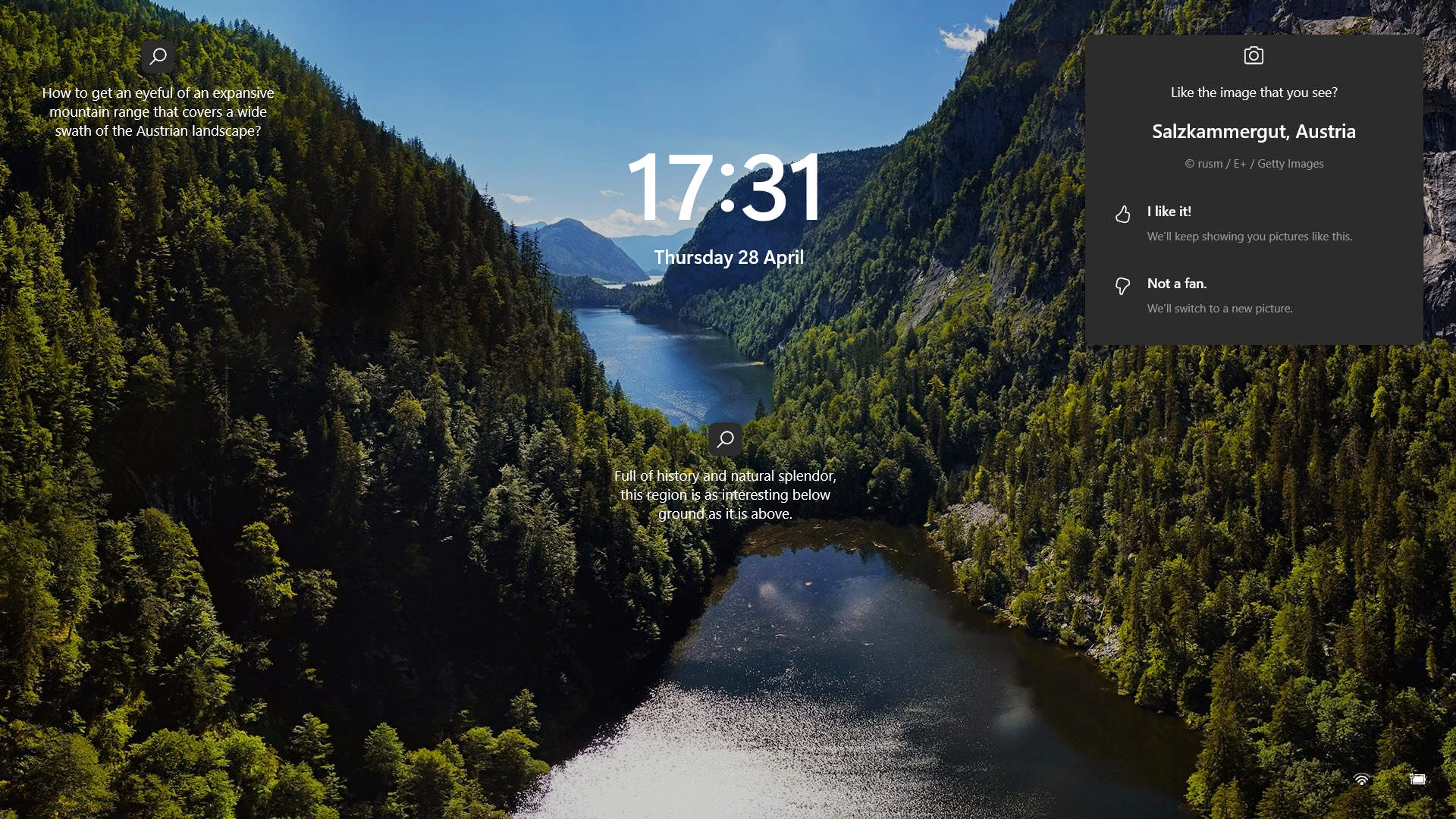 Screensaver / Lock Screen: Lakes in the Salzkammergut region of Austria show a sneak peek of its expansion on computer lockscreen