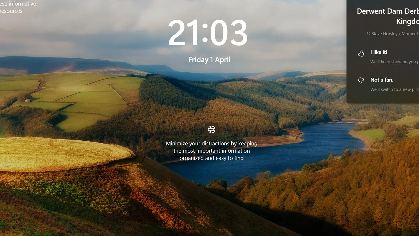 Screensaver / Lock Screen: Derwent dam in autumn Derbyshire ‘feeling desirable’ on computer lockscreen