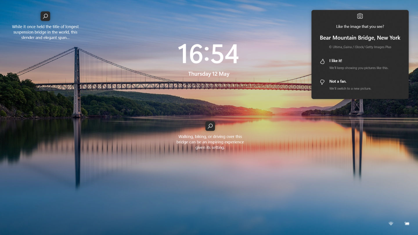 Screensaver / Lock Screen: Bear Mountain Bridge crossing the Hudson River in New York, USA in “sunset view” on computer lockscreen